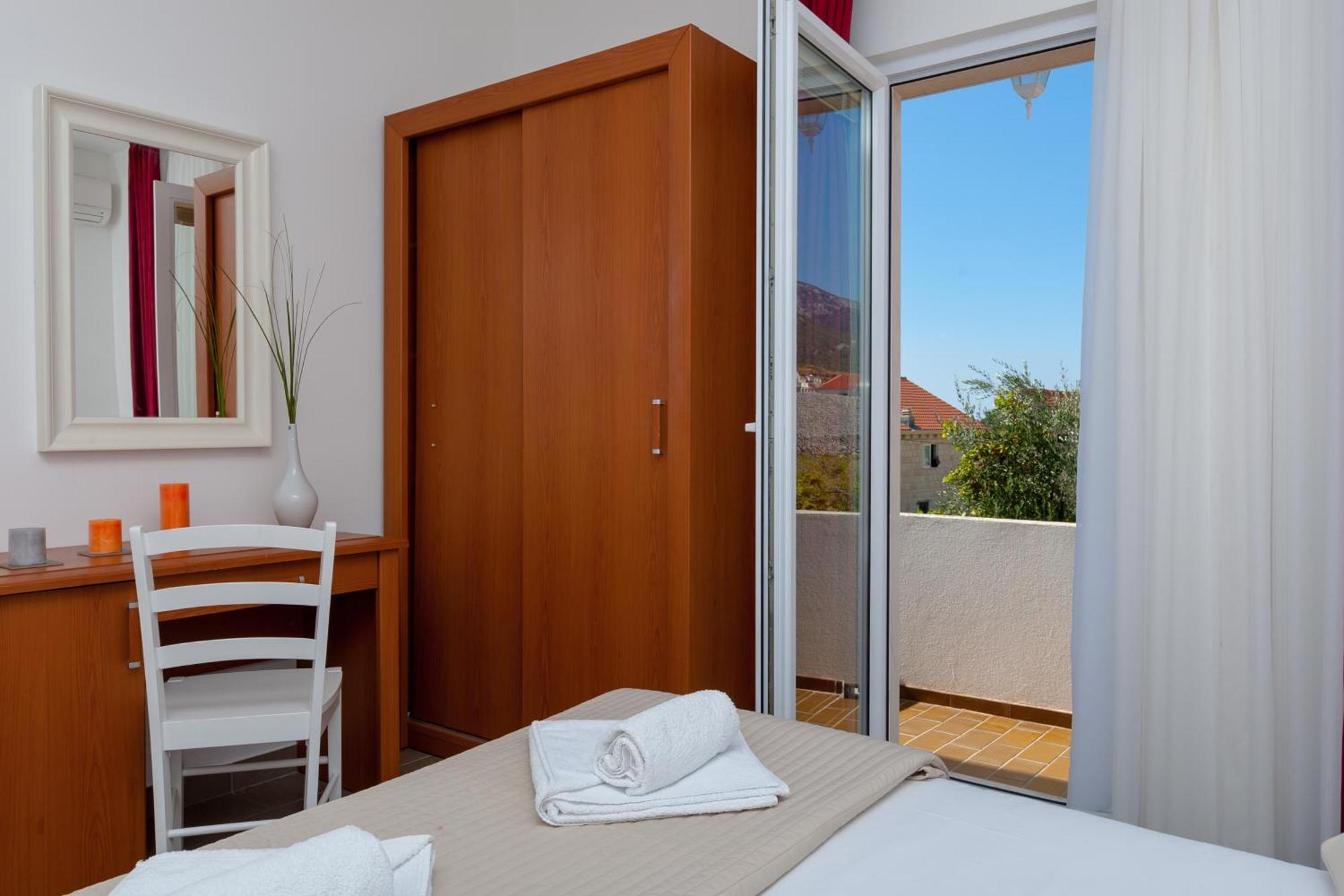 Livia Apartament *